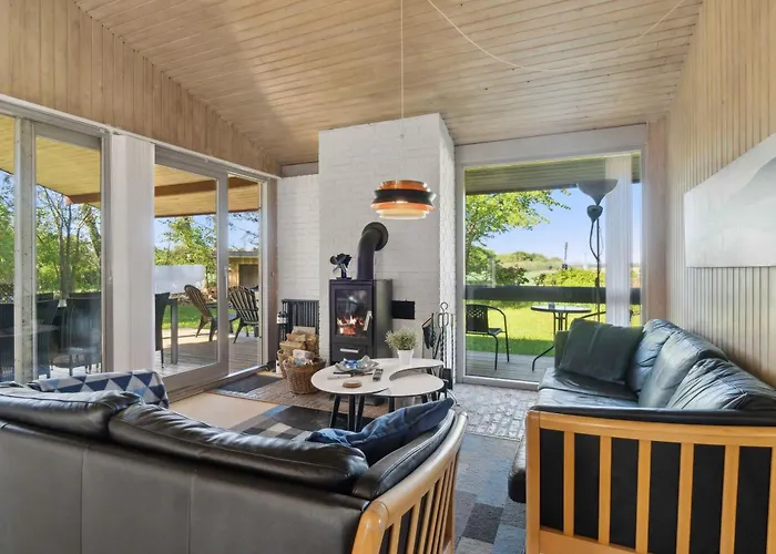 Сasa de vacaciones Charming Brick House With Sauna And Fjord View *